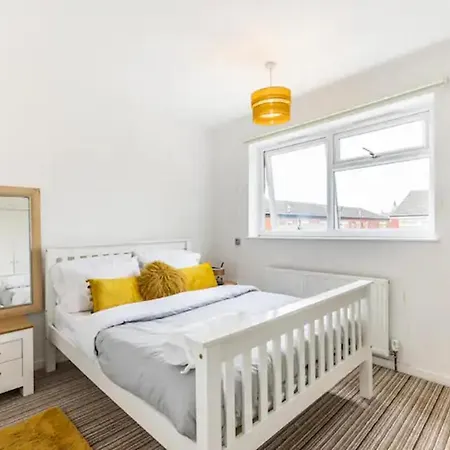 Holiday home Mordenised 2 Bedroom House Close To City Centre Leeds (West Yorkshire)