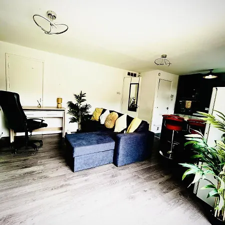 Holiday home Mordenised 2 Bedroom House Close To City Centre Leeds (West Yorkshire)